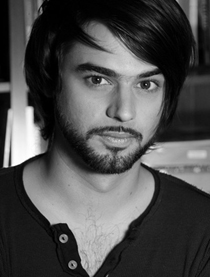 马修·格隆丁头像