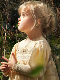 薇薇安·朱莉·皮特头像