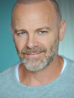 迈克尔·克拉姆头像