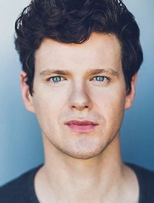 彼得·马克·肯德尔头像