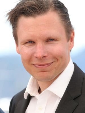 埃罗·米洛诺夫头像