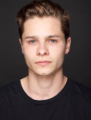 托比·华莱士头像