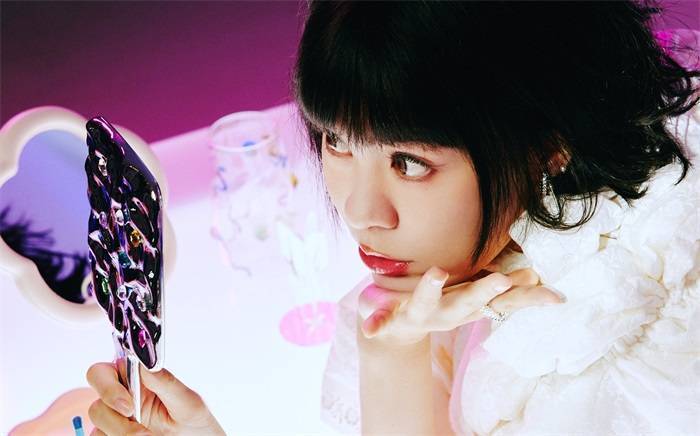 郁可唯《老派少女》MV发布 携手金牌导演黄中平打造视觉盛宴封面图