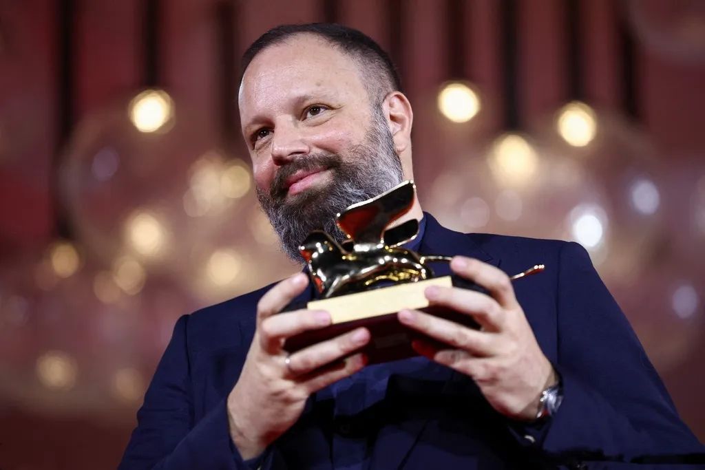 《宠儿》之后，这位金狮奖导演的“年度必看”是TA？封面图