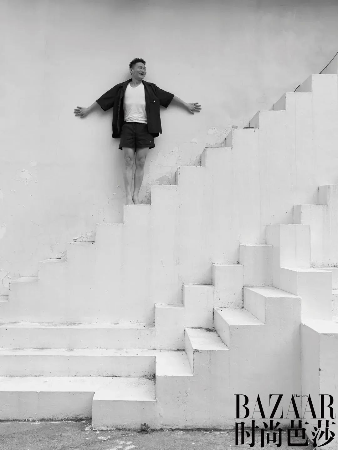 余皑磊： 每次站在悬崖边，都是绝路封面图