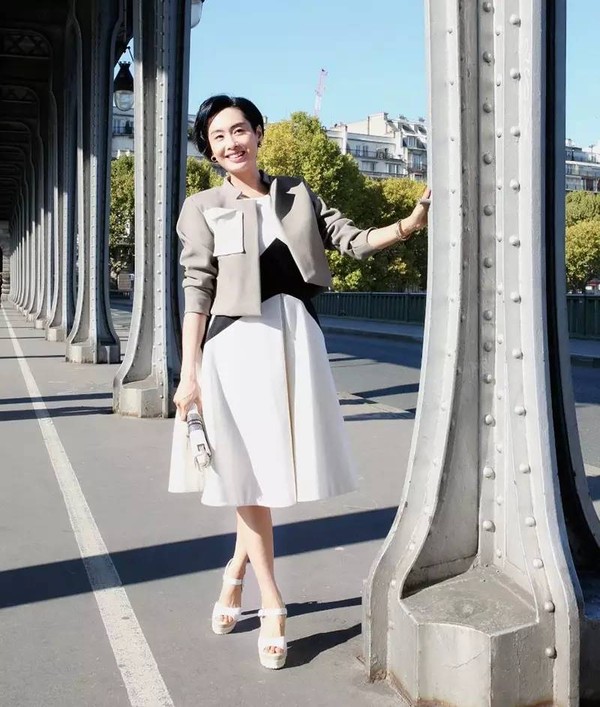 朱茵美翻时装周，紫霞仙子永远是最美的！封面图