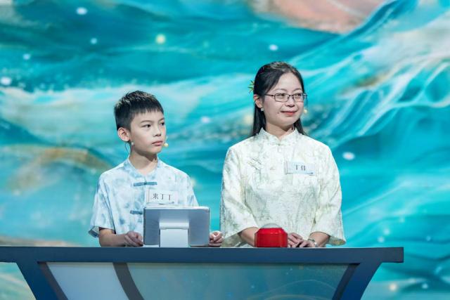 山东卫视《中华家庭诗词擂台赛》总决赛：以诗会友搏胜负，少年蜕变分秒时封面图