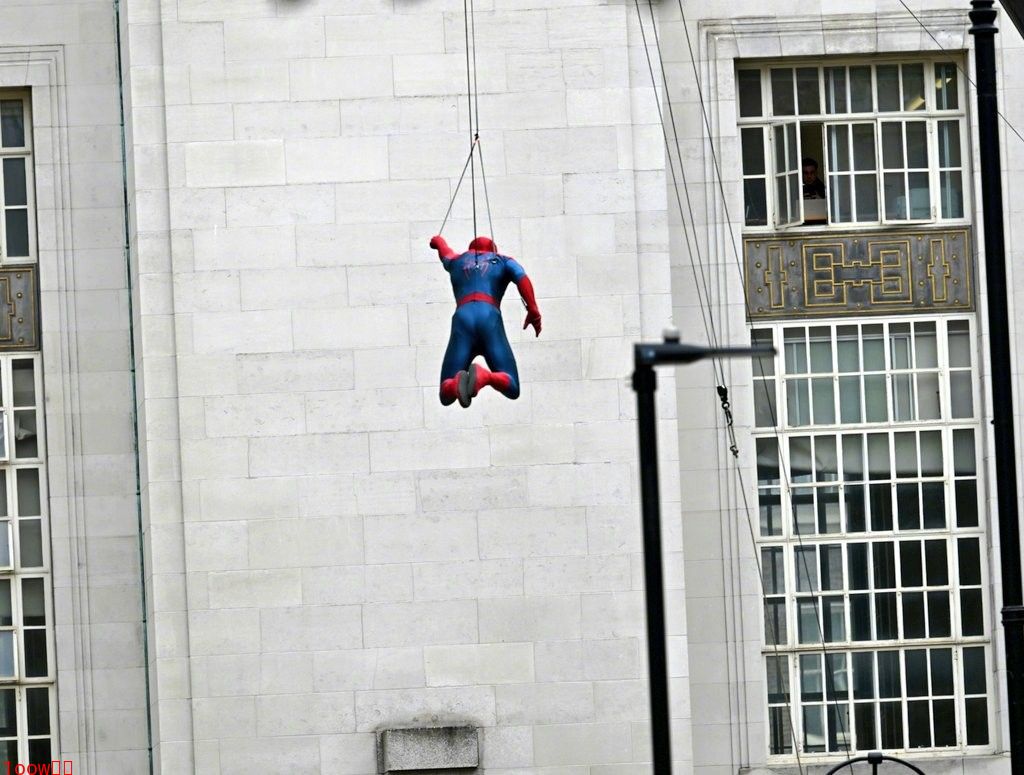 漫威《蜘蛛侠4》新片场照 蜘蛛侠和绿巨人现身封面图