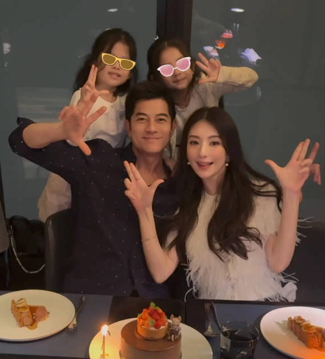 方媛郭富城庆祝结婚八周年!晒全家福画面温馨有爱