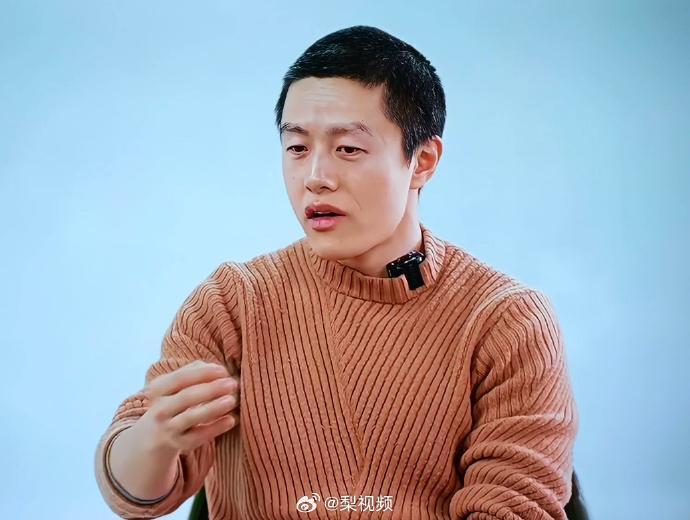 哪吒2片方辟谣：导演饺子的毛衣只是普通款封面图