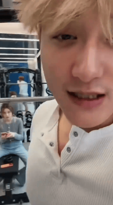 黄子韬直播回应“吵架”传闻：称夫妻恩爱得很封面图