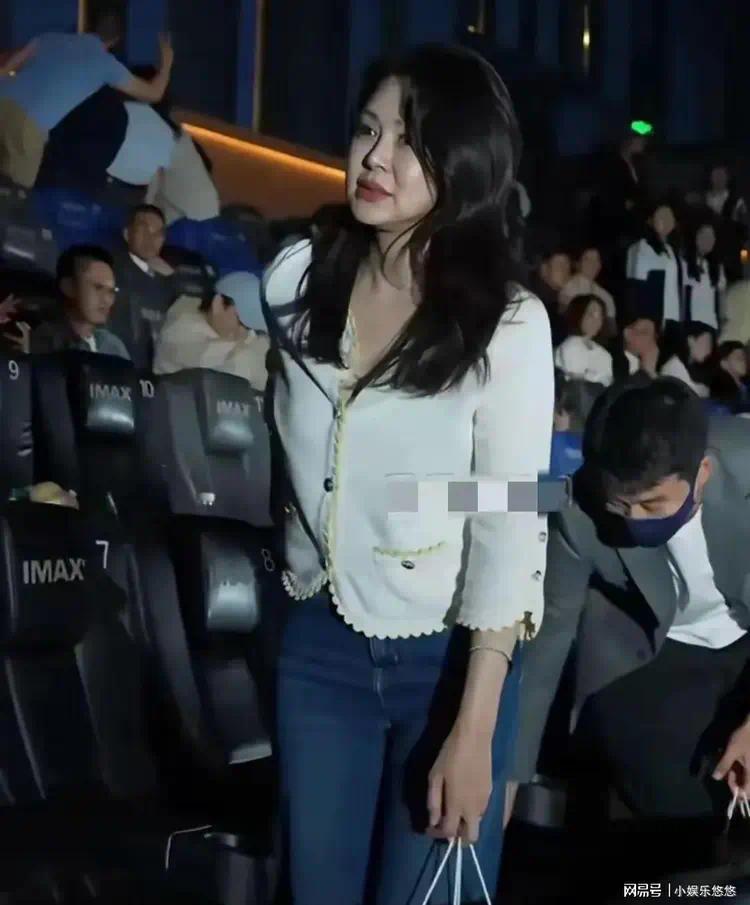 打了多少针呀？佟大为老婆关悦的脸肿成了馒头，夫妻俩神颜都垮了封面图