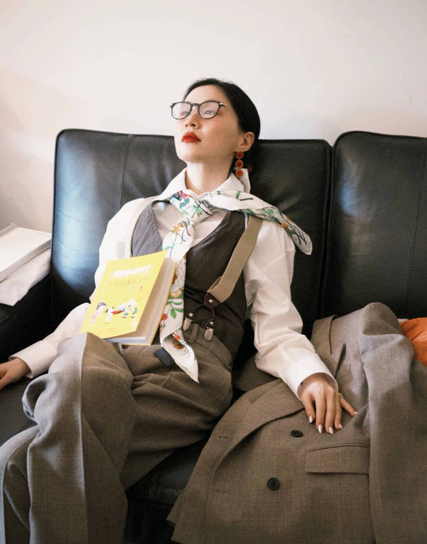 金靖文艺气息满满。