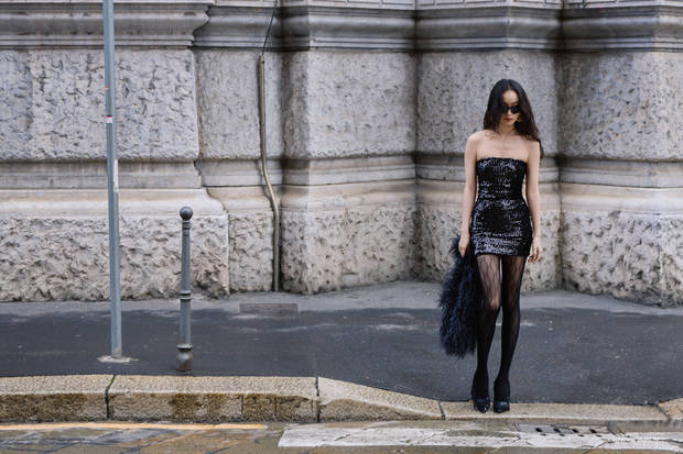 倪妮身材高挑。