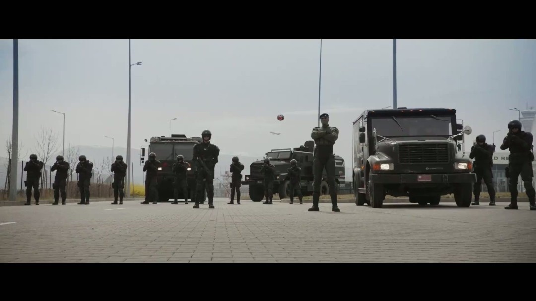 真人版“大逃杀”！《猎杀游戏》新中文预告