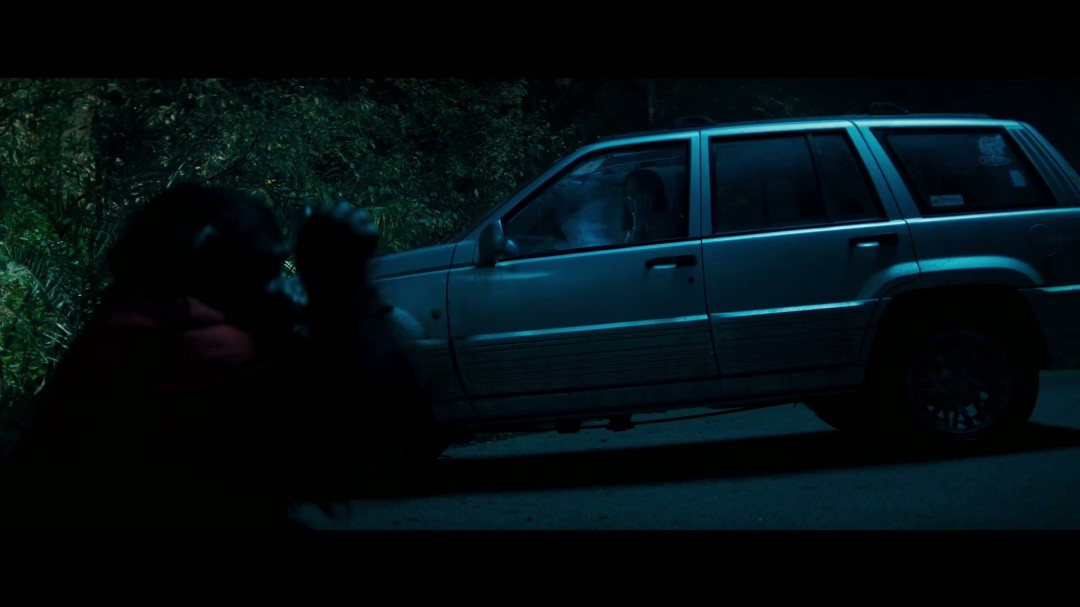 恐怖片《猩疯血雨》首曝预告 性感美女遭杀戮