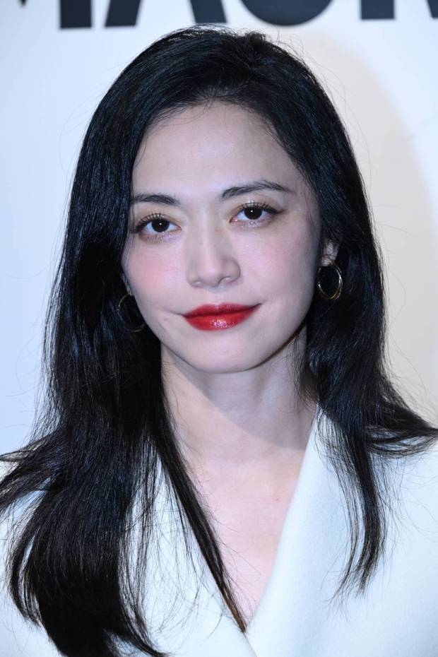 姚晨妆容精致。