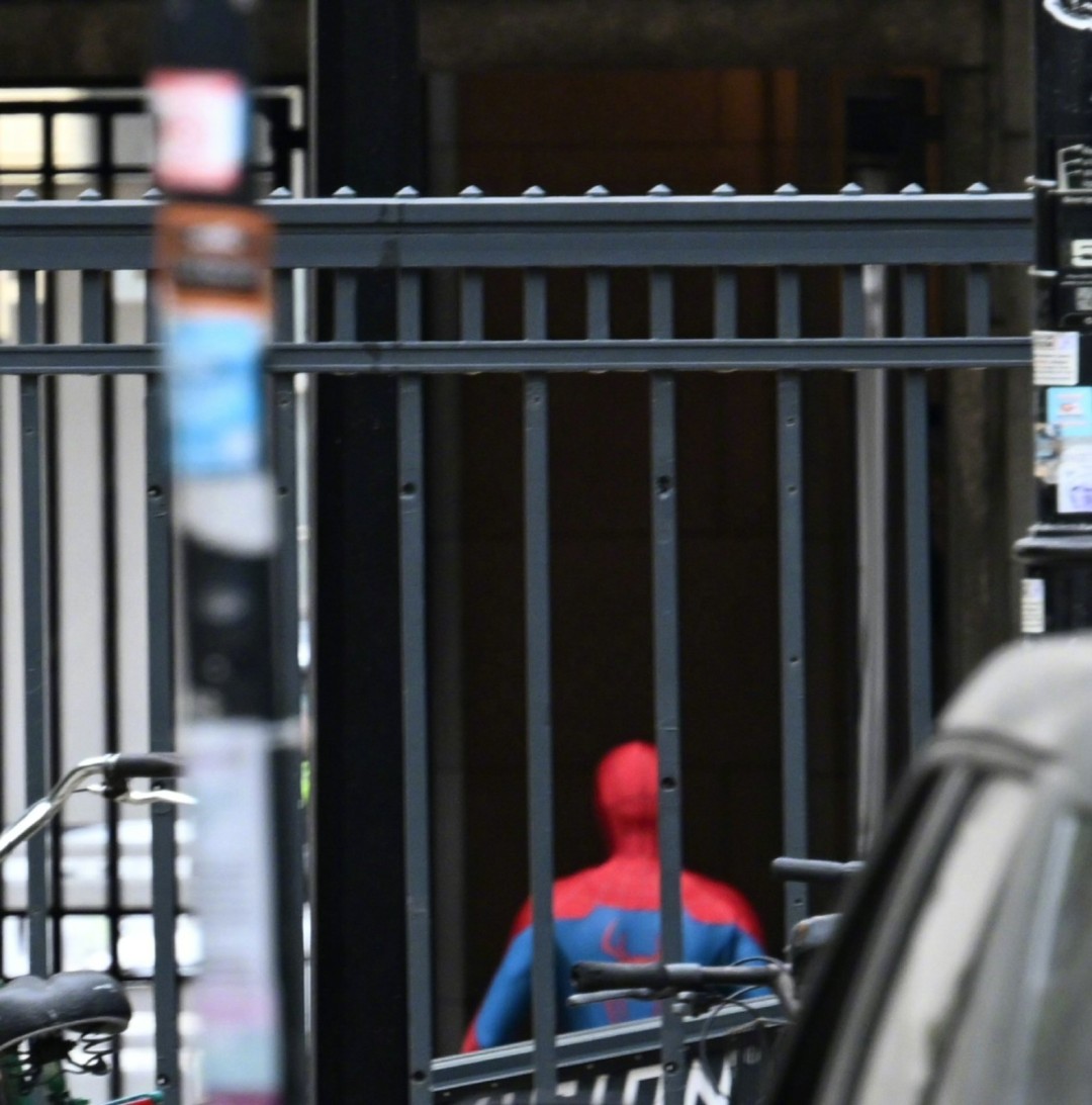 漫威《蜘蛛侠4》新片场照 蜘蛛侠和绿巨人现身