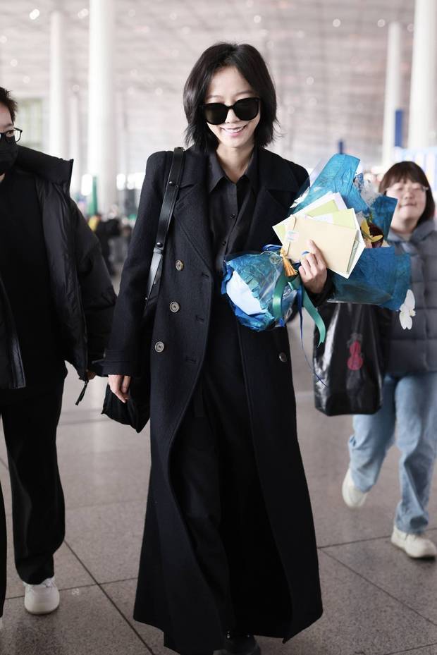 王珞丹与粉丝们聊天。