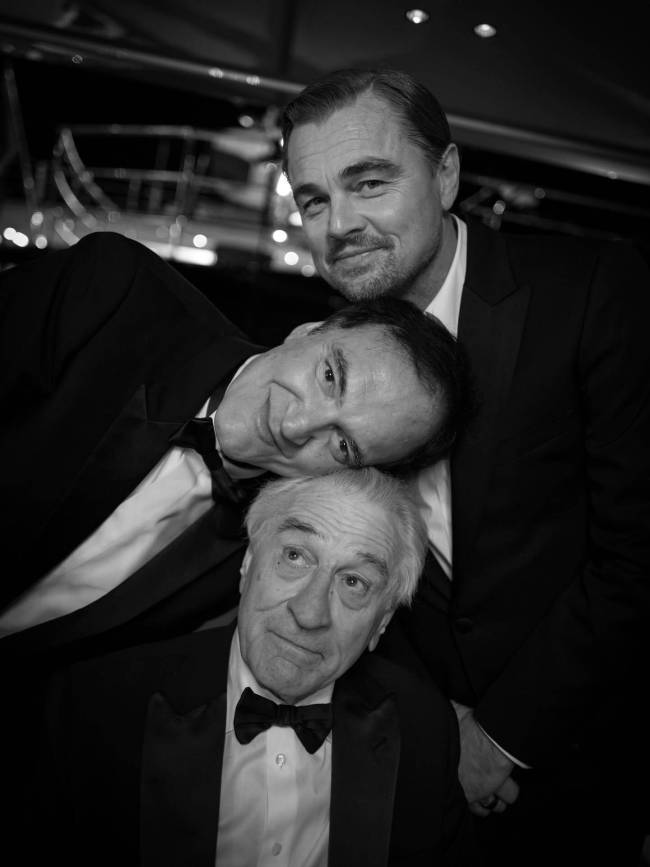 大佬云集！小李子昆汀与德罗尼拍叠头合照