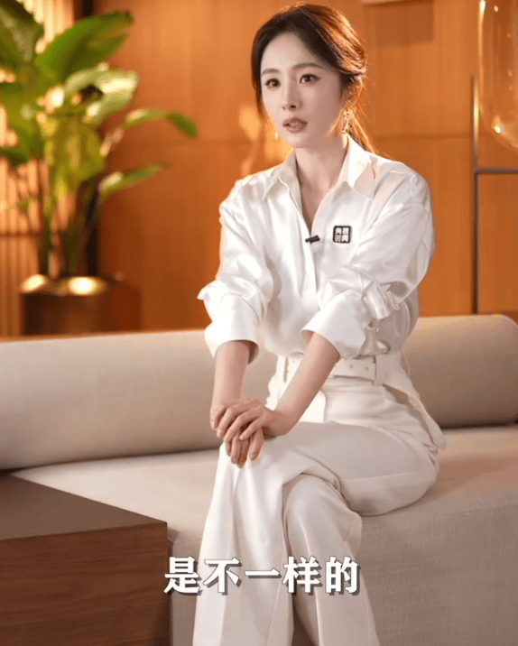 杨幂谈如何平衡事业和家庭：先做好自己再做好妈妈