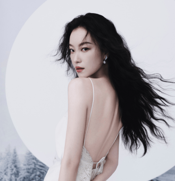 倪妮方就"后台"传闻发声明：已委托律师取证并追责