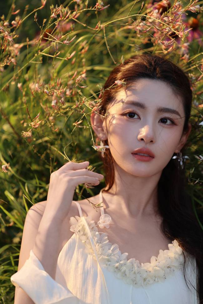 赵晴工作室辟谣与许凯恋情：小三出轨等皆为不实