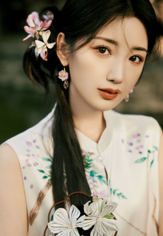 毛晓彤方否认与陈晓领证传闻：从未在一起过！