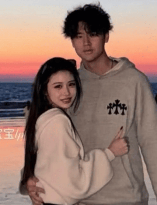 葛荟婕回应女儿小苹果疑似恋爱：尊重她自己啊