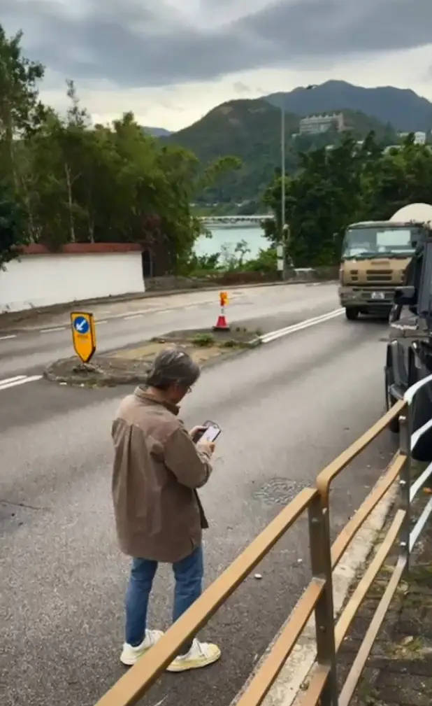 港媒曝陈可辛为躲狗发生车祸 警方正调查意外原因