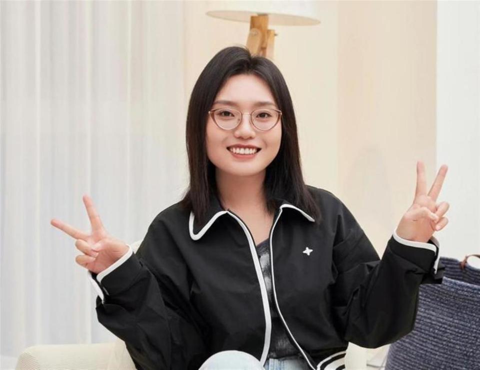 半年举报未落槌，名下公司却全部注销，李雪琴这一步走得太反常封面图