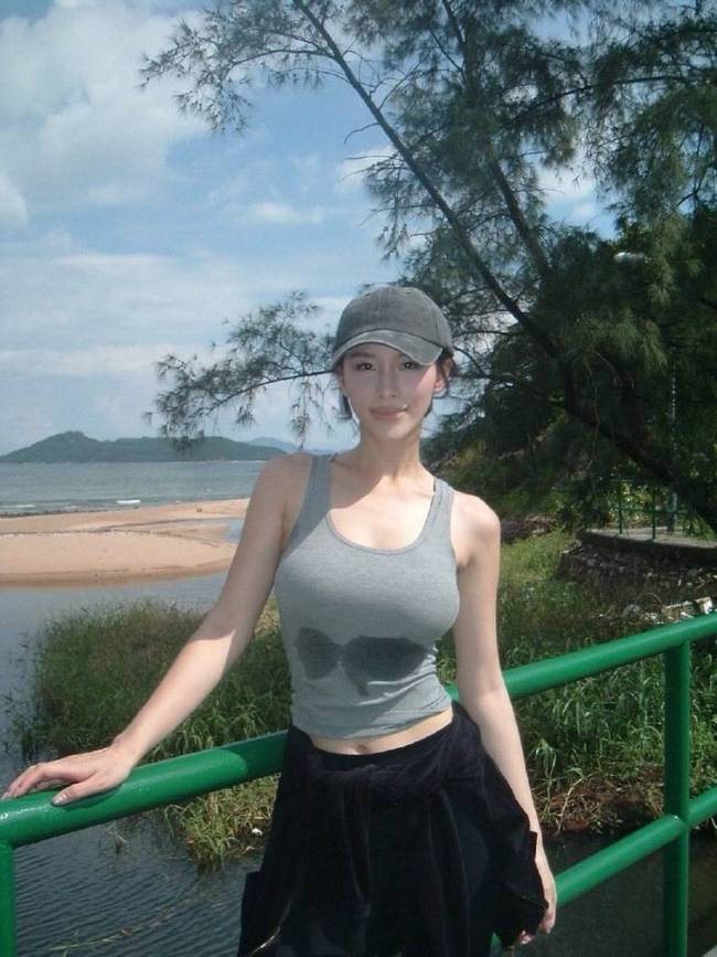 郭珮文晒登山照！秒变运动系美女香汗淋漓身材火辣
