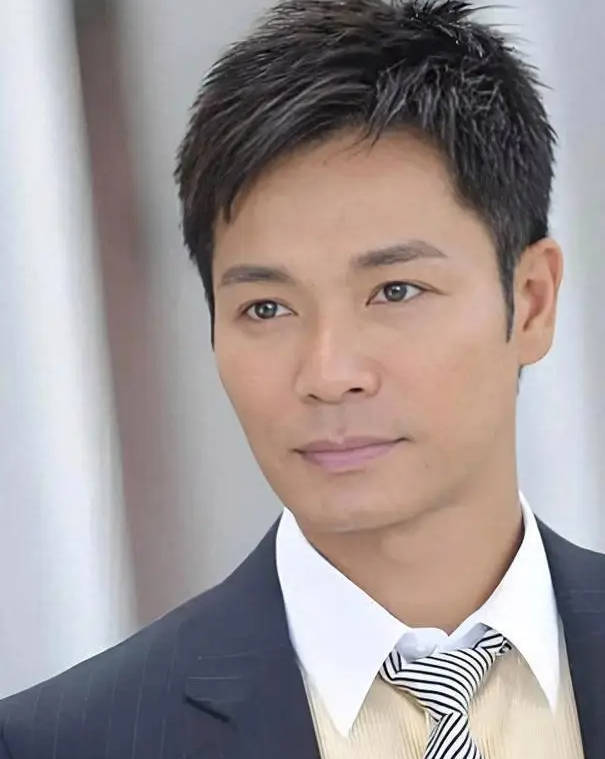 郭晋安回应离婚：承认自己太想去控制另一半封面图