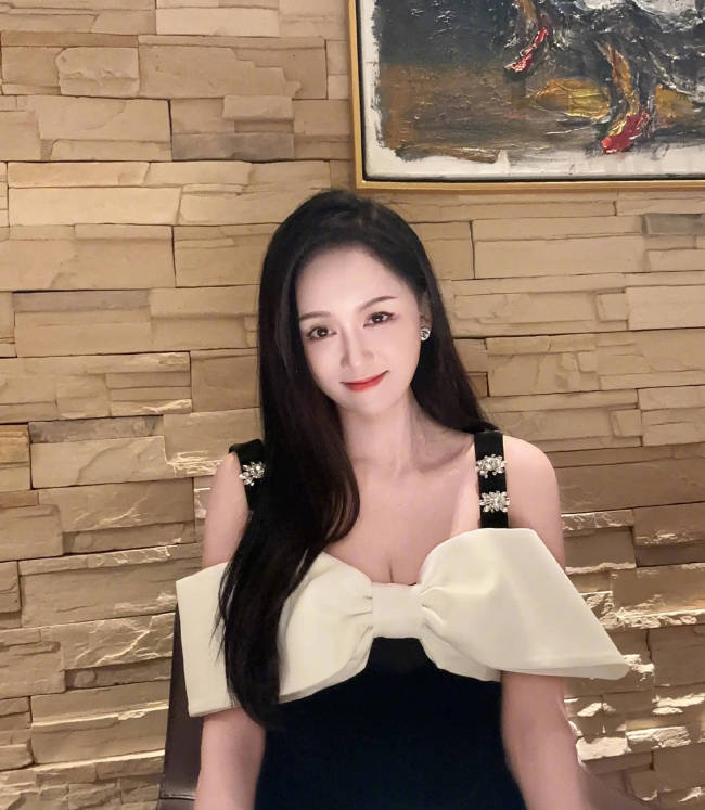 陈乔恩回应得盲肠炎上热搜被骂：现在骂人成本好低