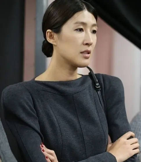 韩国女演员洪真京和丈夫离婚 女儿尊重父母的决定