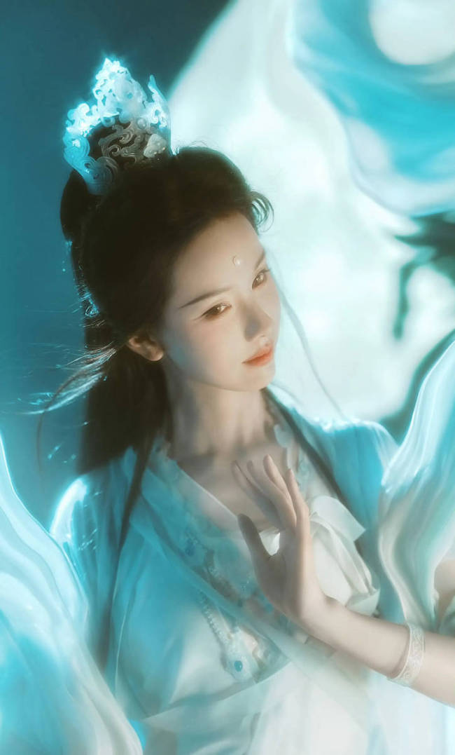 陈都灵化身玉面观音气质出众 回眸一笑眼神灵动