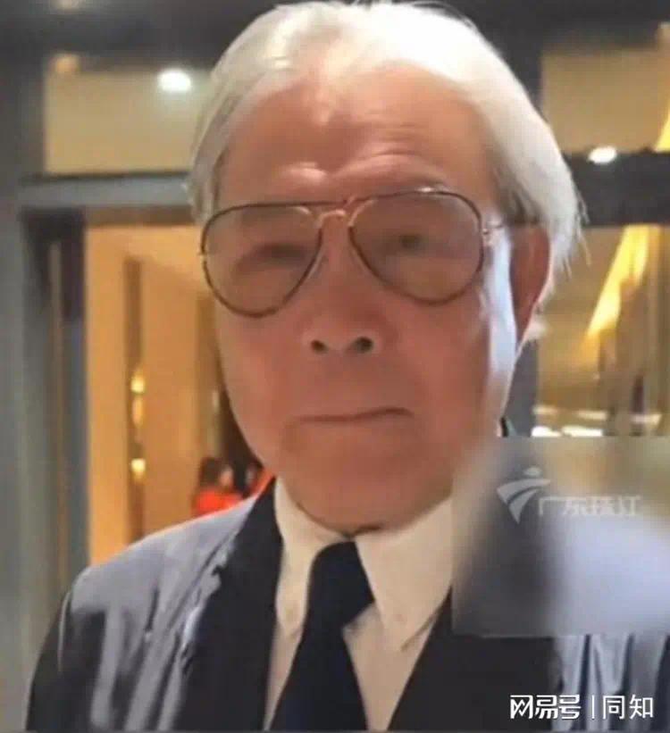 霍震霆曝小儿子已完婚，很满意泰国儿媳，网友：就霍启山孤身一人封面图