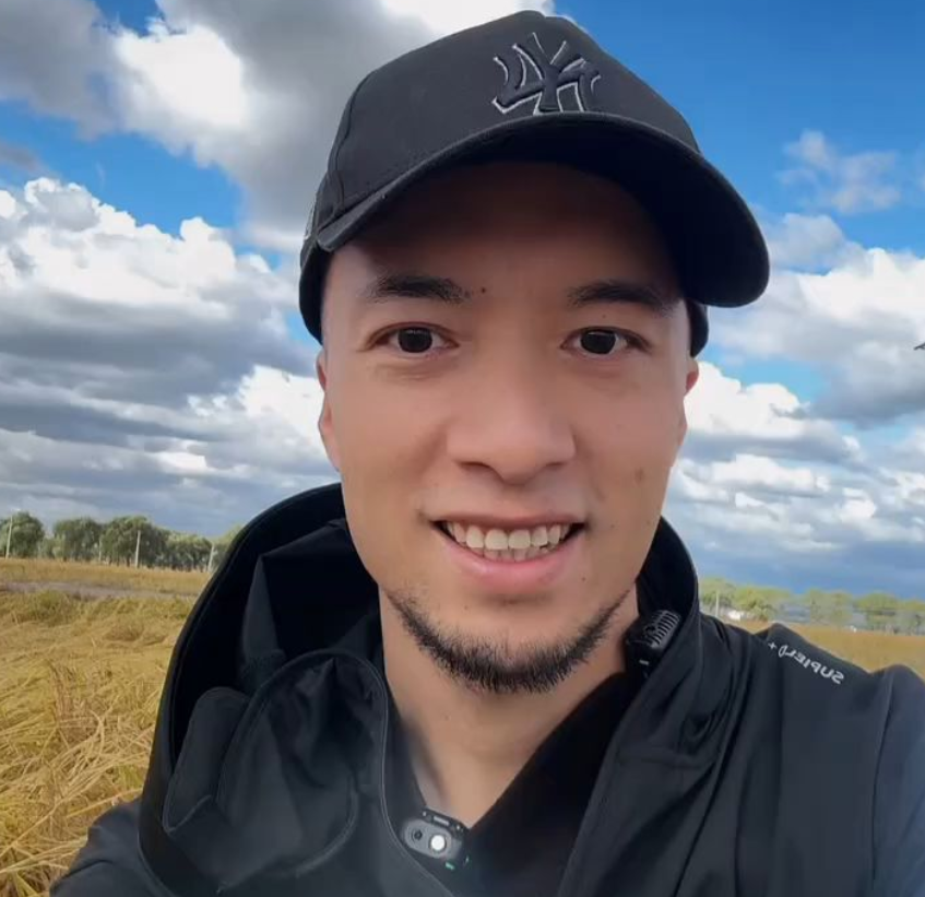 辛吉飞拍摄时发生意外，倒地抽搐，摄影师以为是节目效果并未帮忙封面图