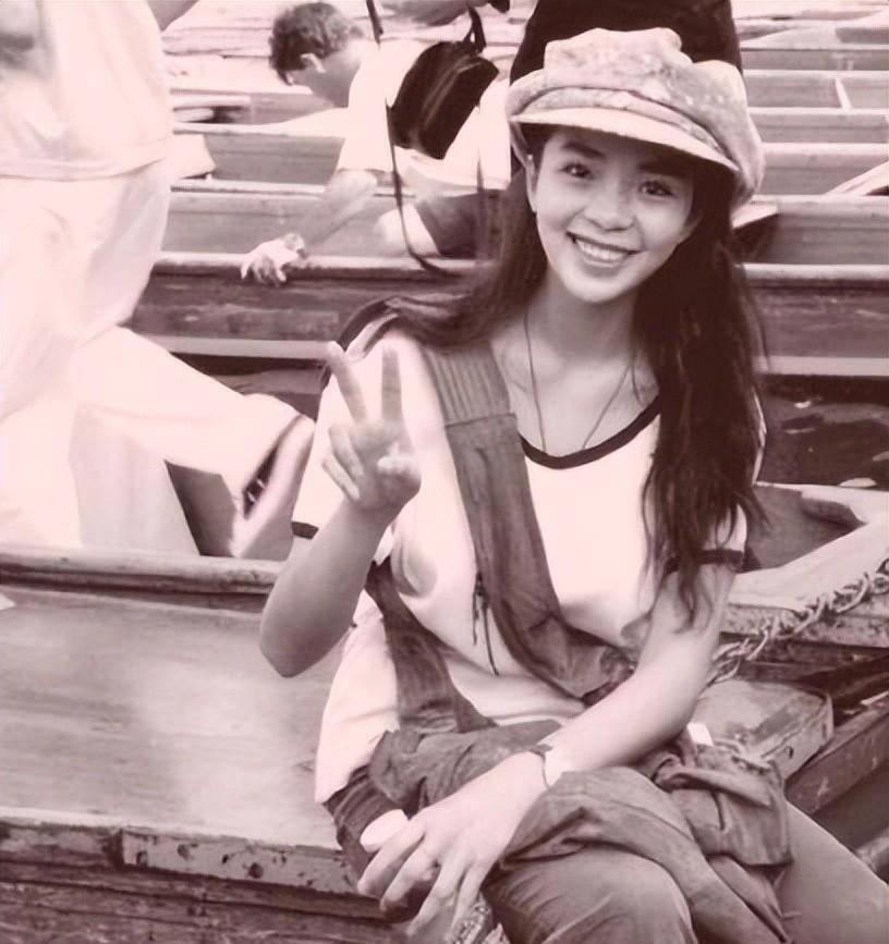 52岁央视主持人朱迅近况曝光，生命终将结束，为何不勇敢面对生命？封面图