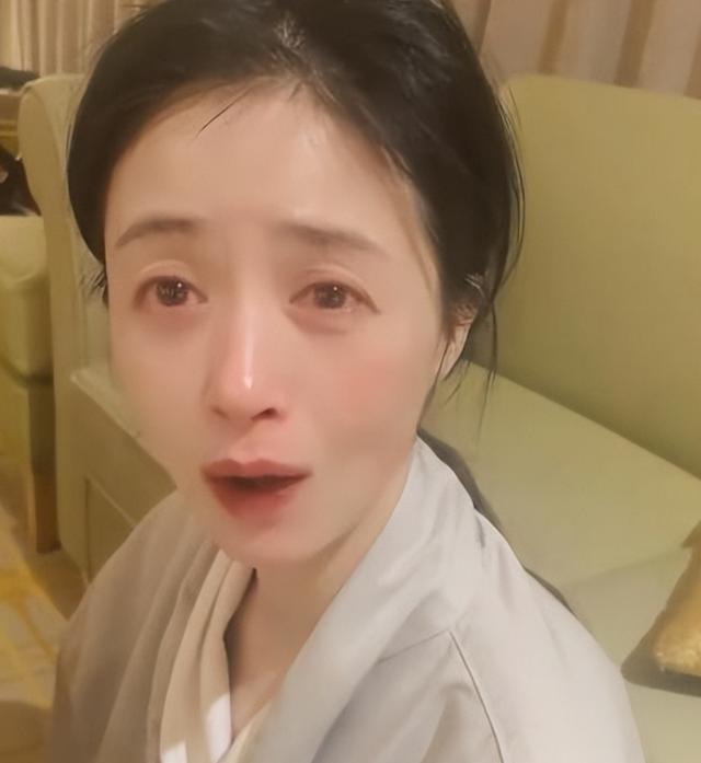 47岁暴瘦成麻杆的吴建豪，终究走上大S老路，给内娱敲响了警钟封面图