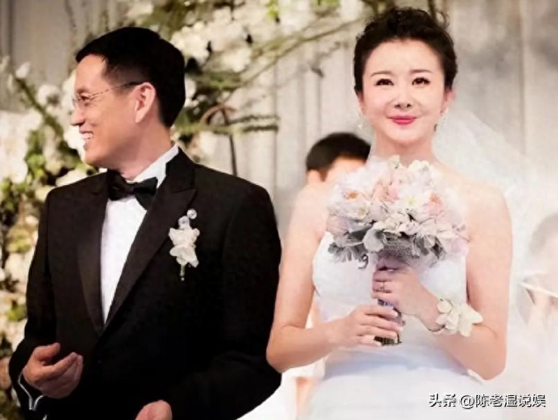 孙菲菲连发9条动态，诉说失败的婚姻，曾做亲子鉴定只为挽回丈夫封面图