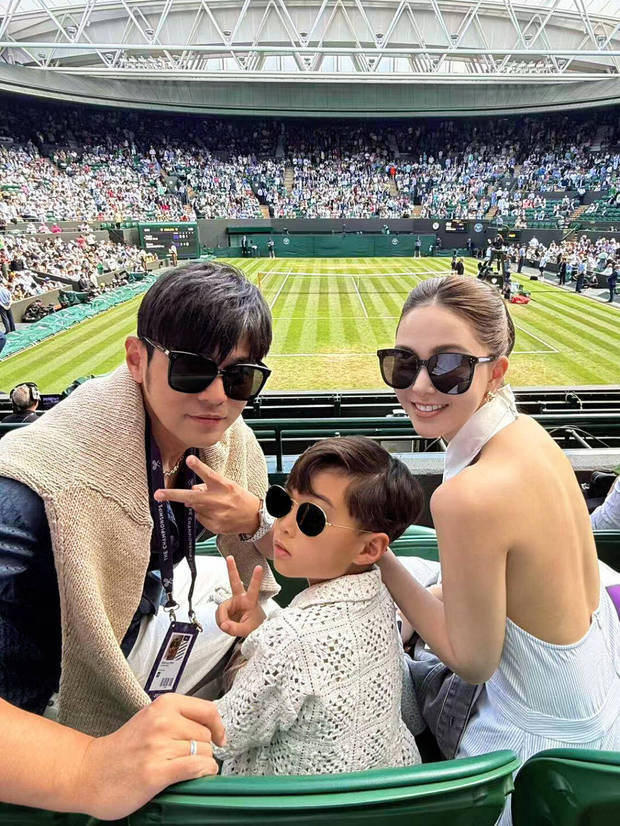 周杰伦昆凌带帅气儿子去看温网比赛封面图