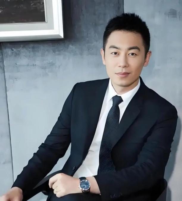 得罪郭麒麟六年后，重温朱亚文现状，他已完全陷入文章的窘境之中封面图