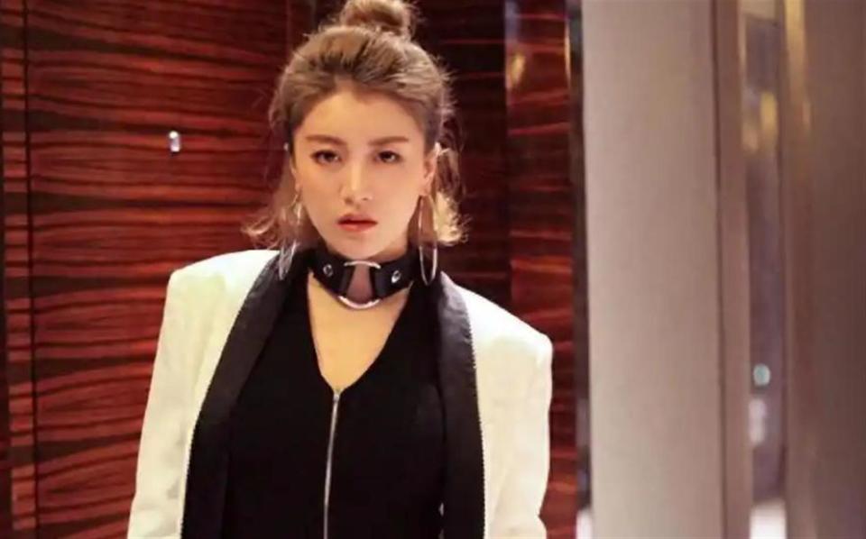 一石激起千层浪，官宣离婚才俩月，车澈坦言：不悔离婚重来还离封面图