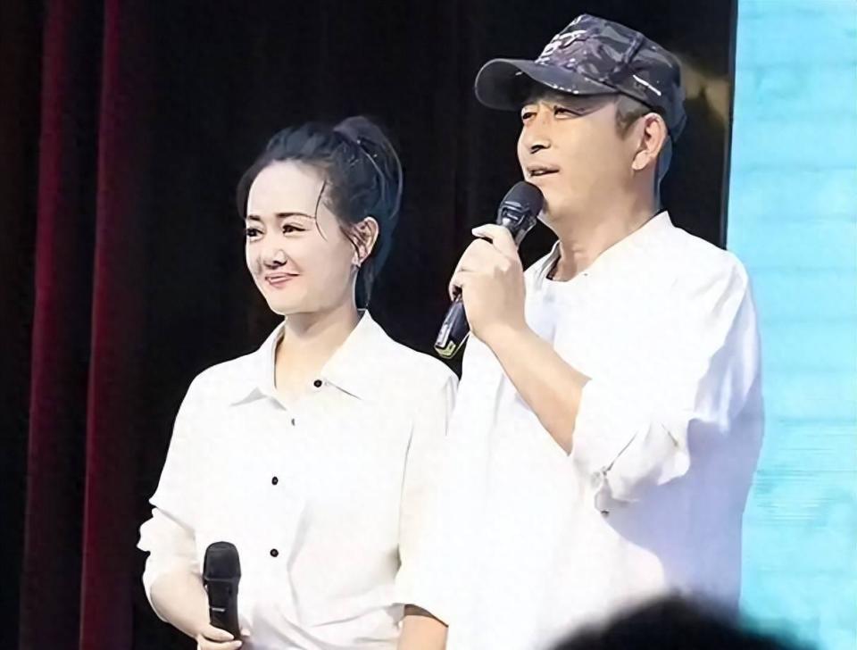 他们因戏生情闪婚做夫妻，恩爱11年，29岁儿子成著名演员封面图